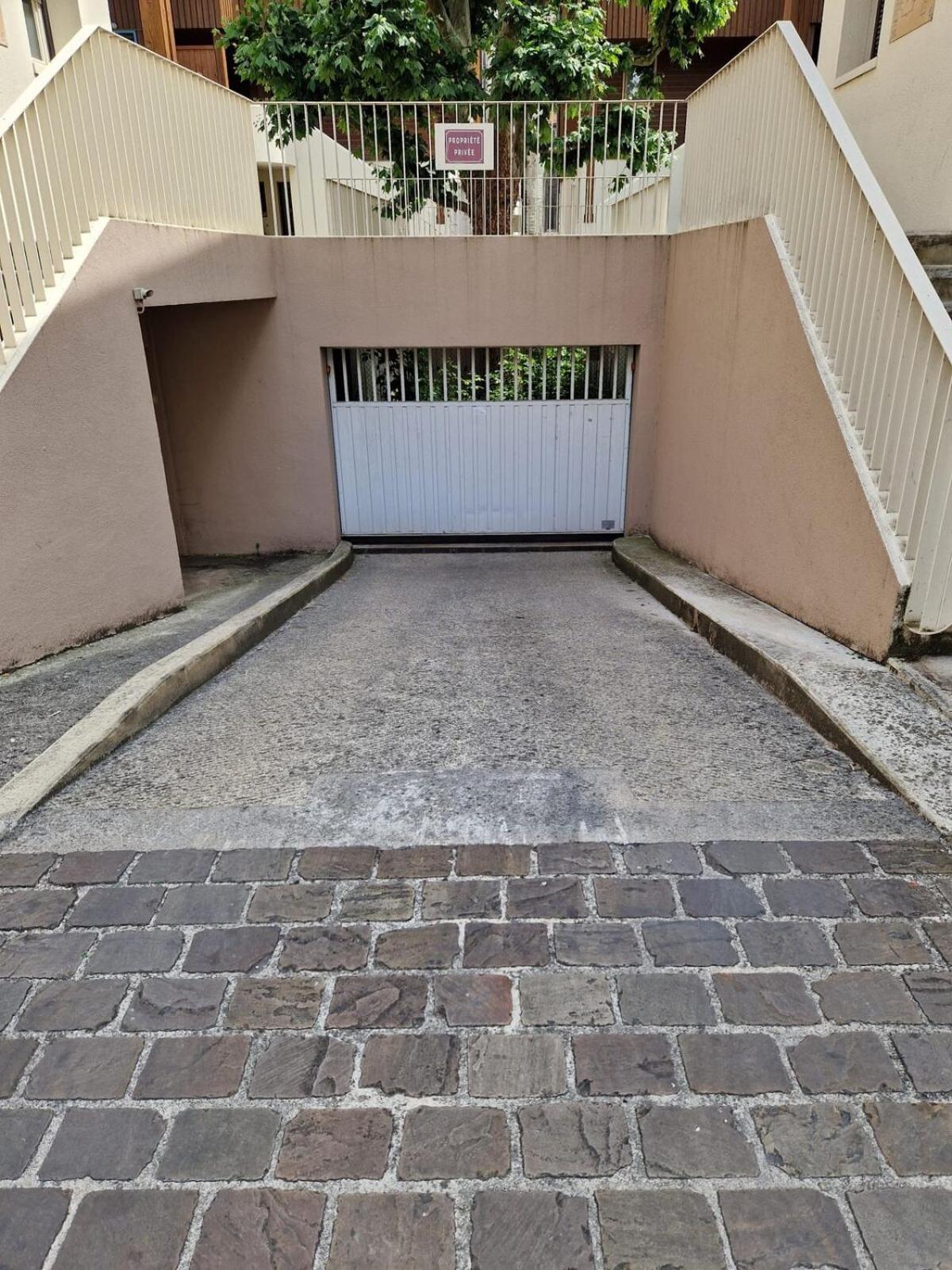 Apartment Confort Avec Parking Gratuit
